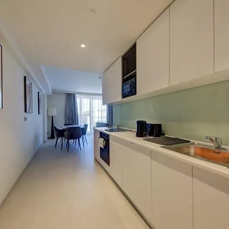 Apartment Luxurious At Mercury Towers, St Julians *