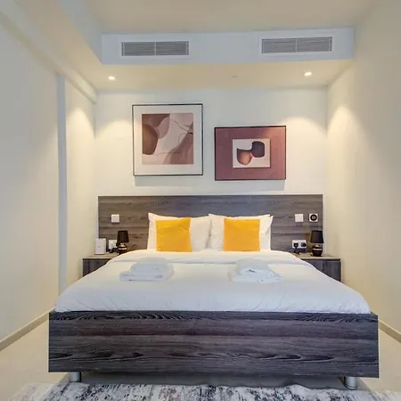 Apartment Luxurious At Mercury Towers, St Julians